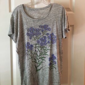 Blue flower graphic tee